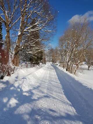 Дома для отпуска Domek w Bieszczadach Лютовиска Дом с 2 спальнями-21